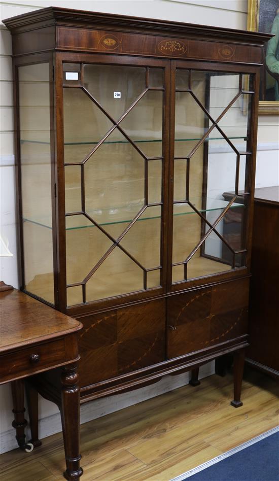 An Edwardian inlaid mahogany display cabinet W.115cm